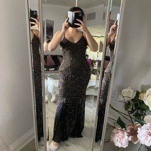 Adrianna Papel Evening gown